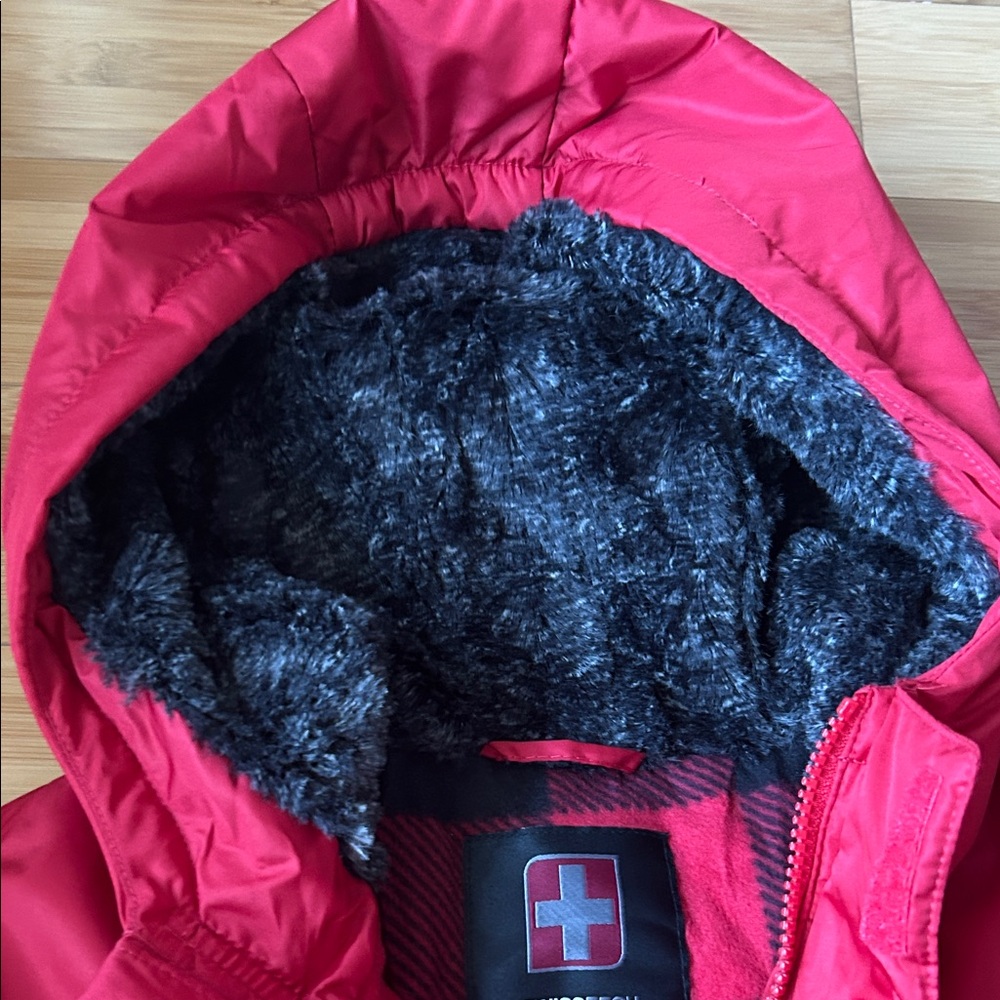 Swiss Tech Boys Red and Black Puffer Jacket Size XXL/2XG (18) - Picture 3 of 7